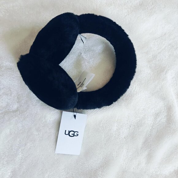 NWT UGG Fur Ear Muffs in black - Picture 3 of 3